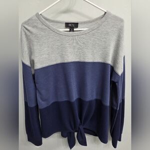 BCX Women's Two-Tone Gray and Navy Long Sleeve Top